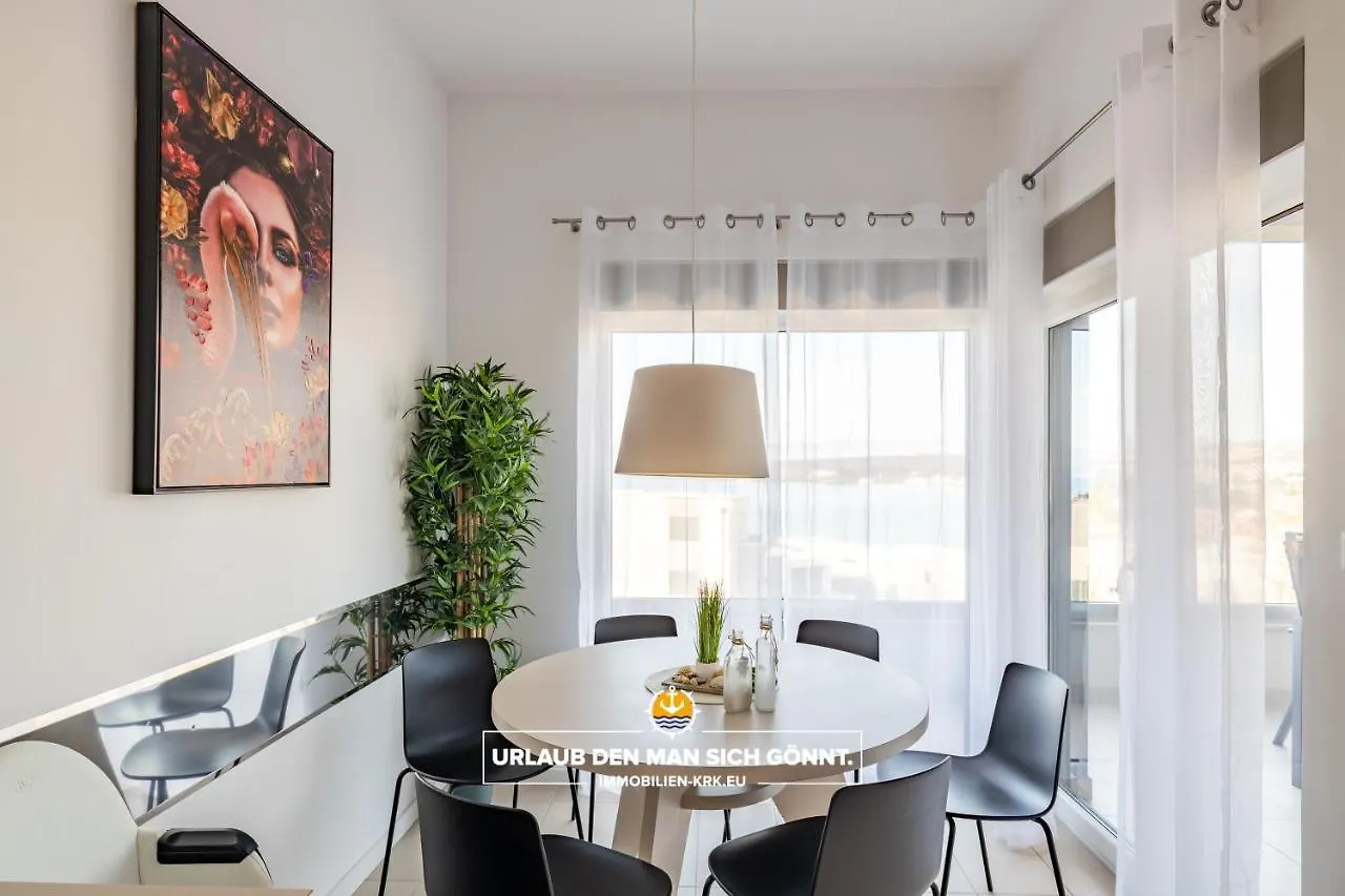 Penthouse Panorama Deluxe In Malinska Apartment