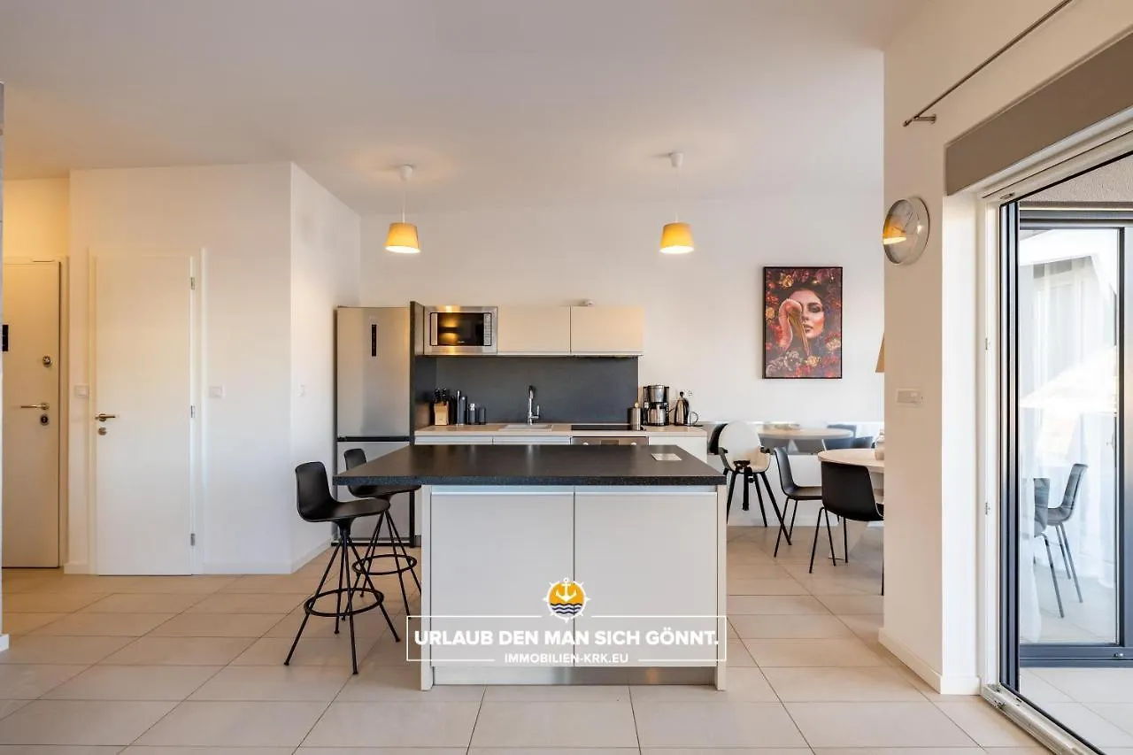 Penthouse Panorama Deluxe In Malinska Apartment