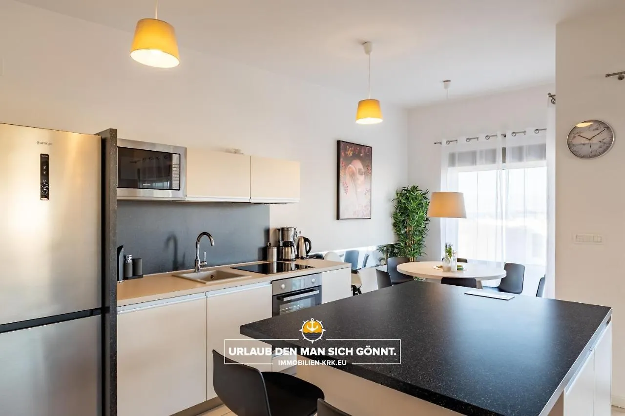 Penthouse Panorama Deluxe In Malinska Apartment