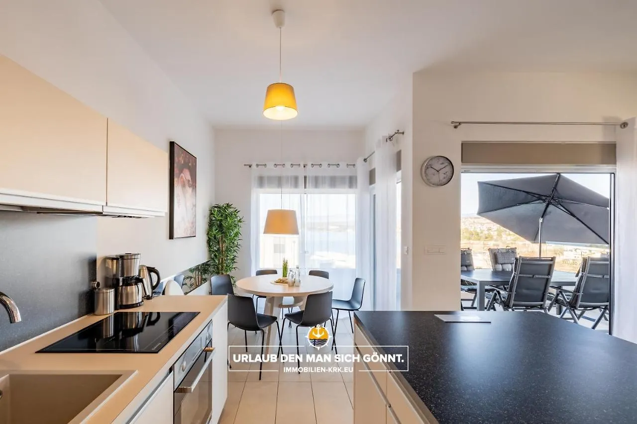 Penthouse Panorama Deluxe In Malinska Apartment
