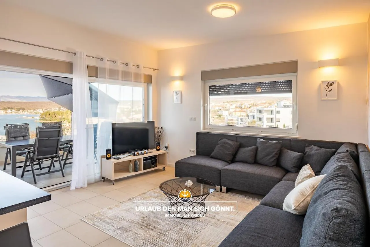Penthouse Panorama Deluxe In Malinska Apartment